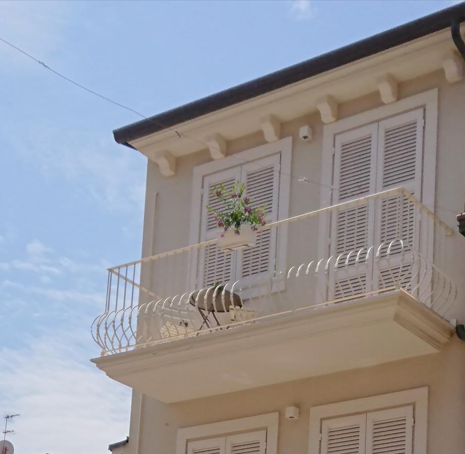 Il Piccolo Giglio Bed & Breakfast Porto Sant'Elpidio Exterior photo